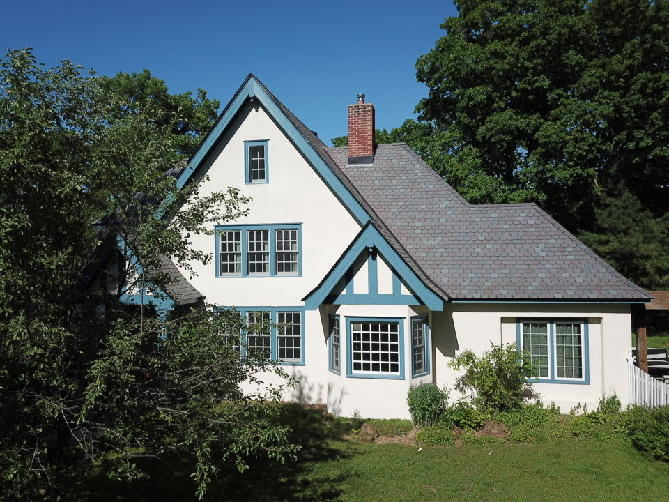 Roofing job done by Wolf Builders
